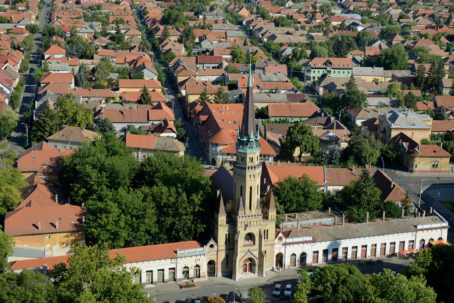 Free parking for electric cars is coming to an end in Cegléd and Gödöllő